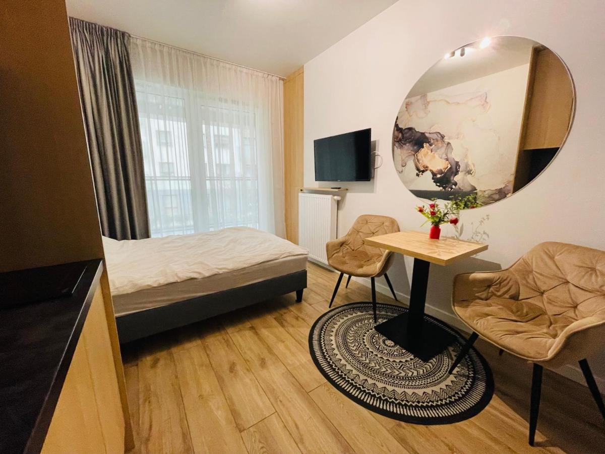 W Apartments Варшава Экстерьер фото